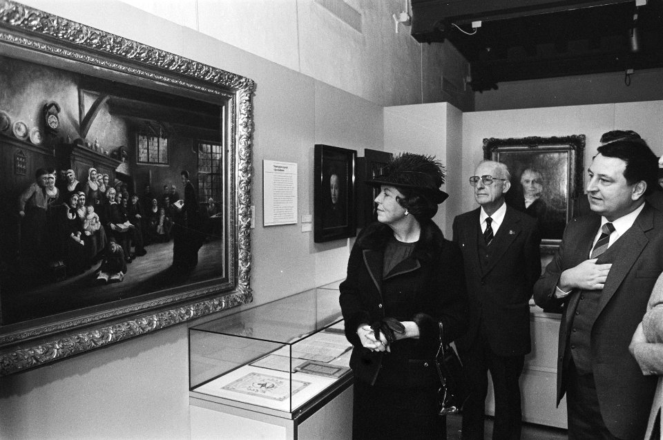 Koningin Beatrix heeft in Utrecht de tentoonstelling Anderhalve eeuw gereformee, Bestanddeelnr 933-1437