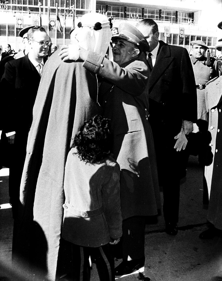 Koning Saud Ibu Abdul Assiz bezoekt Madrid Samen met Franco, Bestanddeelnr 913-5403