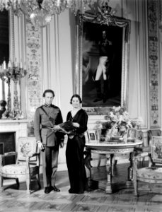Koning Leopold III en koningin Astrid in hun paleis te Laken, Bestanddeelnr 252-1572