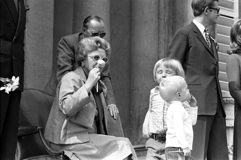 Koningin Juliana en prinsjes, Bestanddeelnr 925-5688