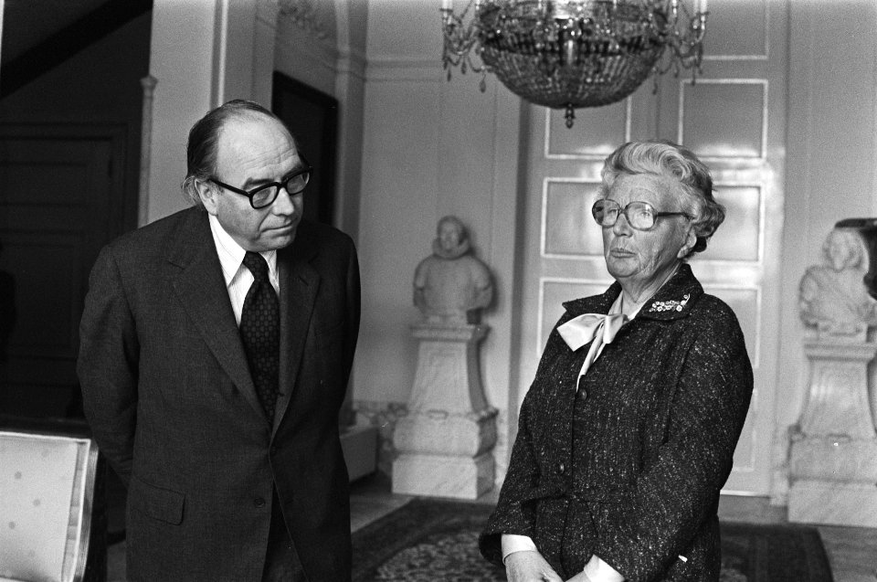 Koningin Juliana en Roy Jenkins, Bestanddeelnr 929-0834