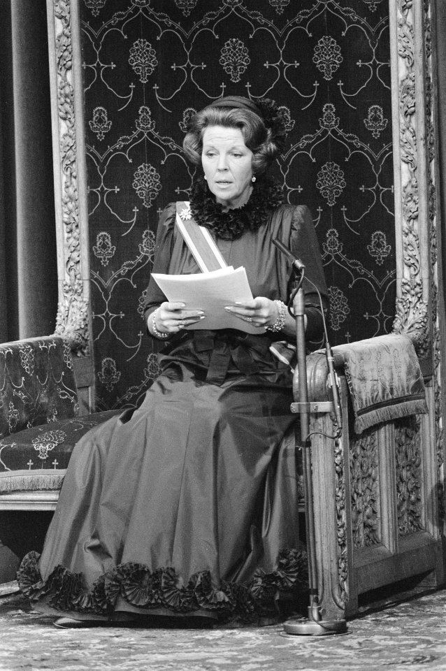 Koningin Beatrix leest in de Ridderzaal de troonrede voor, Bestanddeelnr 933-0813