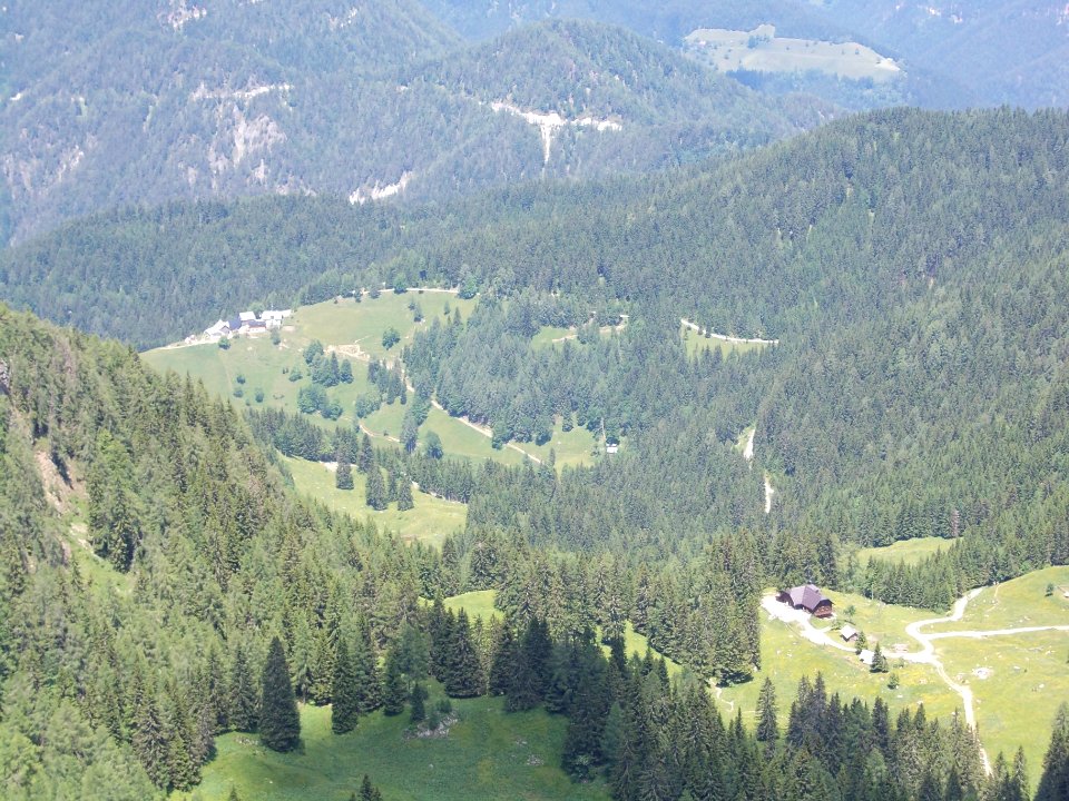 Koča na Grohatu pod Raduho 04