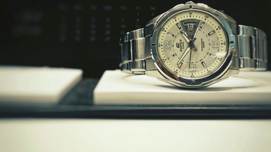 Time wristwatch gray time