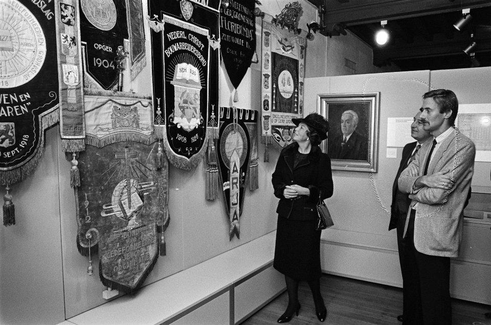 Koningin Beatrix heeft in Utrecht de tentoonstelling Anderhalve eeuw gereformee, Bestanddeelnr 933-1439