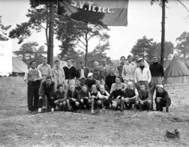 KNVB-kamp S. V. Texel contactpersoon W. A. van Zeijlen , Emmalaan 1 Den Burg, Bestanddeelnr 903-5586