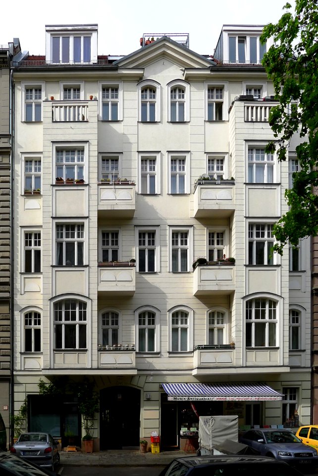 Knobelsdorffstraße 32 (Berlin-Charlottenburg)