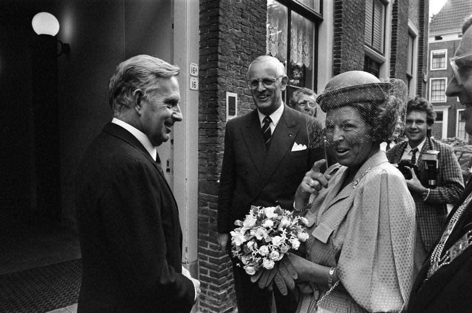 Koningin Beatrix bij congres Union Internationale des Avocats in Leiden Hare Ma, Bestanddeelnr 933-4109