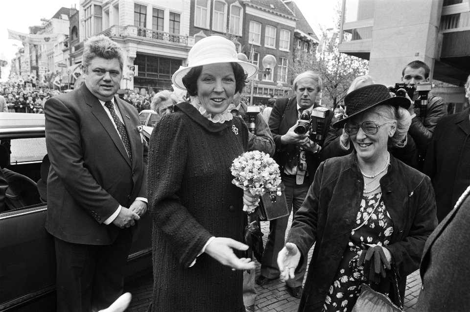 Koningin Beatrix en Prins Claus woonden de Centrale bevrijdingsmanifestatie in G, Bestanddeelnr 932-1408