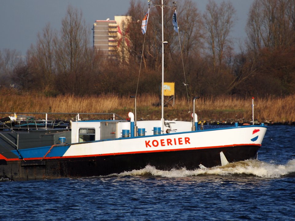 Koerier ENI 02204778 Noordzeekanaal pic2