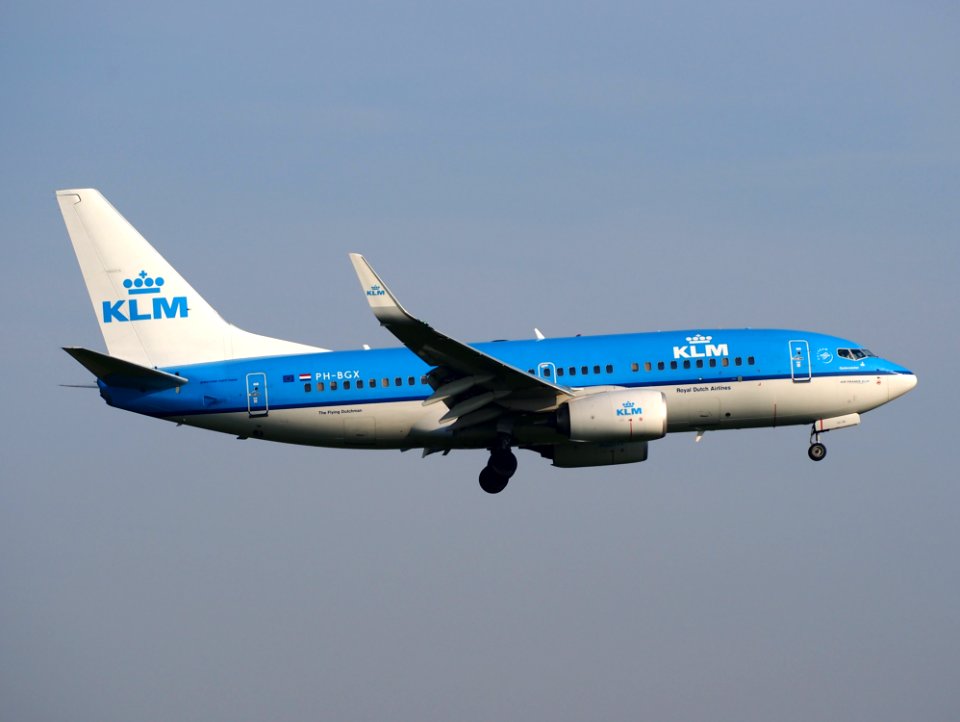 KLM Boeing 737-700 PH-BGX landing at Schiphol