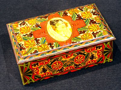 Koekjesblik zonder merknaam met art deco patroon, foto 3