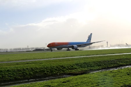 KLM B777-306ER (PH-BVA) at Amsterdam Airport Schiphol (11)