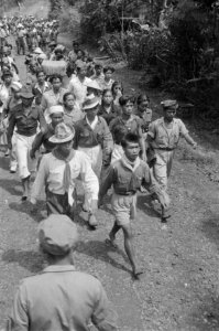 Koeningan Ook te Koeningan meldden zich TNI-troepen ter evacuatie., Bestanddeelnr 1531-3-1