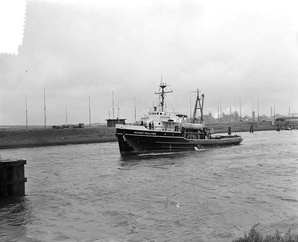 KLM Douglas DC6 in zee gestort, IJmuiden op zoek, uitvaren loodsboot en Noord Ho, Bestanddeelnr 906-6775