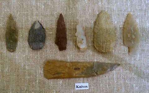 Knives - Wapanucket site, loci 1 through 8 - Robbins Museum - Middleborough, Massachusetts - DSC03722