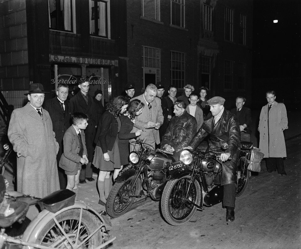 KNMV ronduit, Bestanddeelnr 902-1335