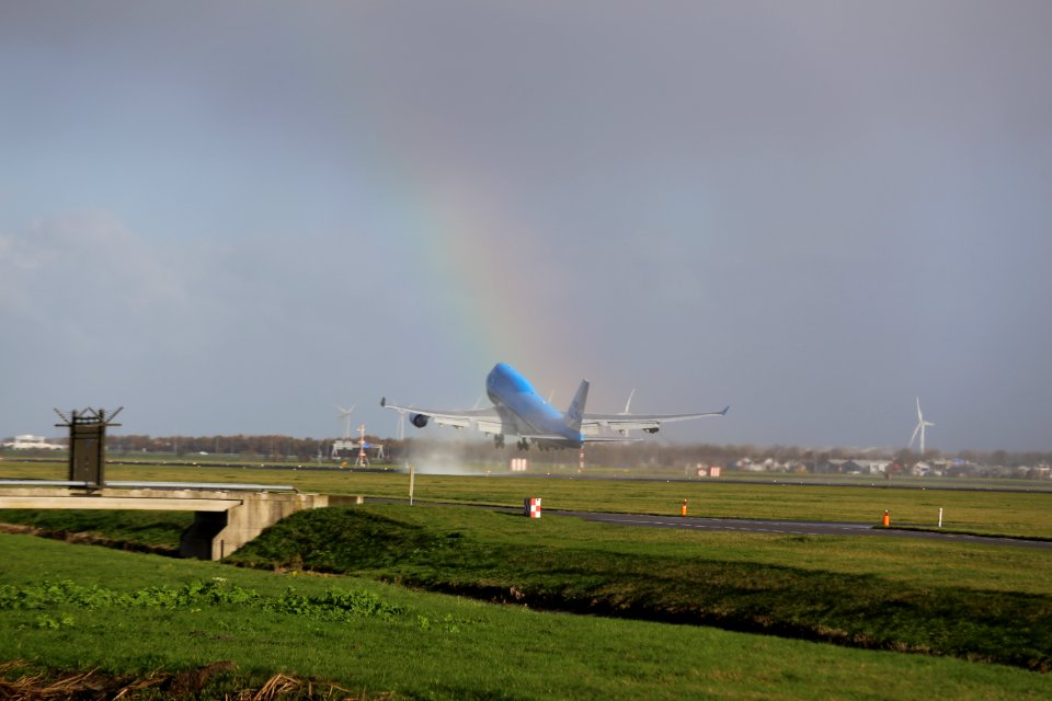 KLM Boeing 747-400 PH-BFW departing EHAM 11