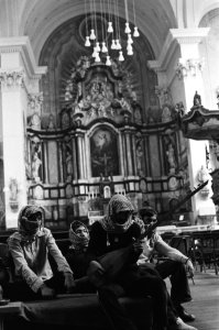 Koerdische Turken nog steeds in Mozes en Aaronkerk in Amsterdam, uit protest tegen de processen tegen Koerden in Turkije, Bestanddeelnr 931-4395