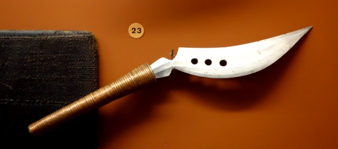 Knife for sculptor of wood or ivory - Mangbetu - Royal Museum for Central Africa - DSC06551