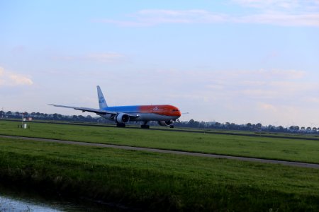 KLM B777-306ER (PH-BVA) at Amsterdam Airport Schiphol (4)