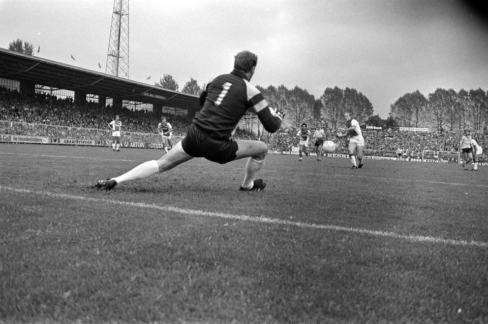 Koeman (Ajax) mist een penalty, Bestanddeelnr 932-7188