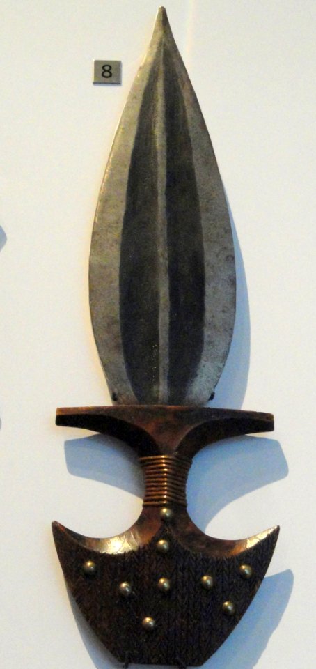 Knife, maybe Ntomba, Democratic Republic of the Congo, collected 1891-1911 - Royal Ontario Museum - DSC09592