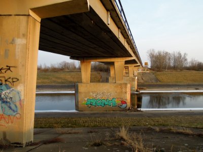 Knautnaundorfer Elsterbrücke im Verlauf der Bundesstraße 186 -Untersicht- Anfang März 2018