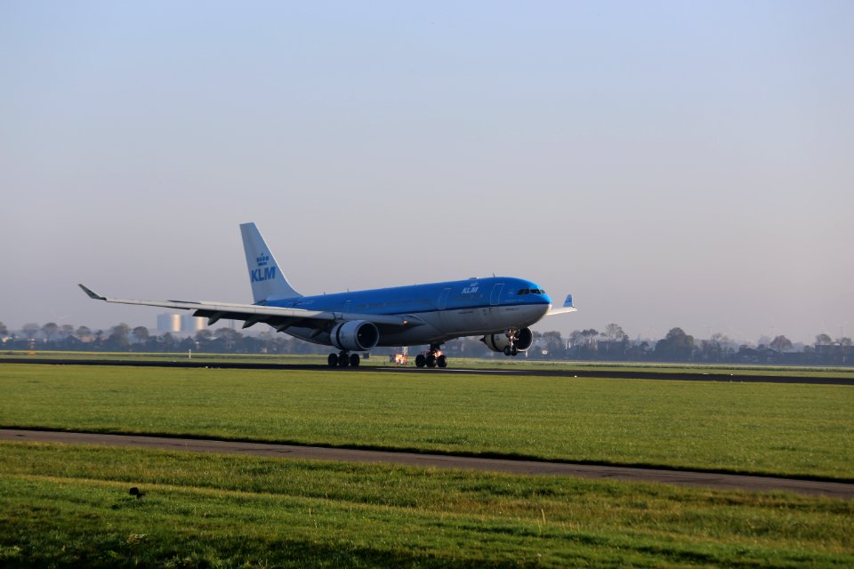 KLM Airbus A330-200 PH-AOD Landing at EHAM 9