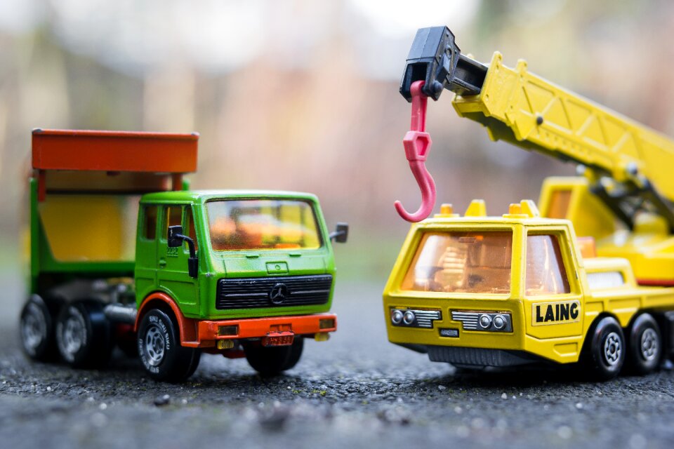 Toy cars truck mounted crane model cars