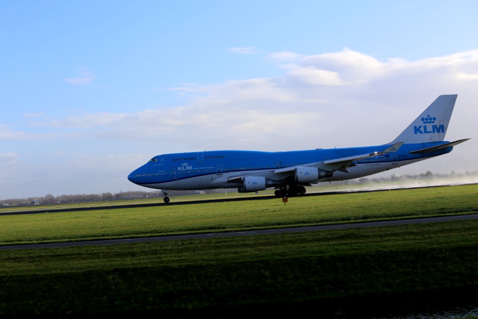 KLM Boeing 747-400 PH-BFW departing EHAM 6
