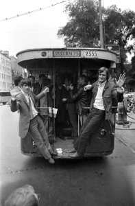 Klisjeemannetjes Wim de Bie en Kees van Kooten (links) brachten nieuwe lp uit. W, Bestanddeelnr 921-4146