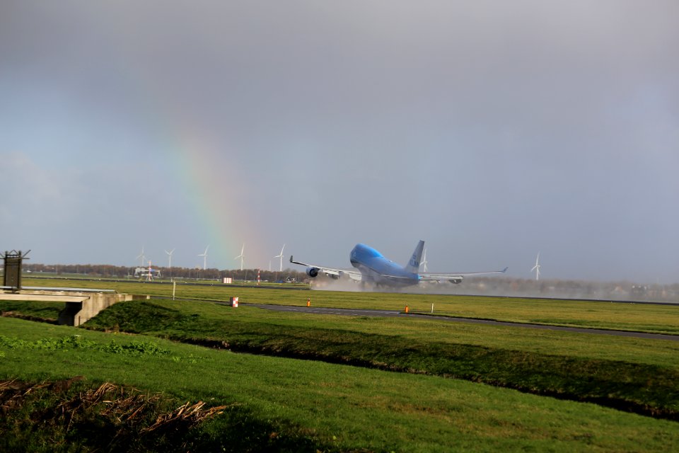 KLM Boeing 747-400 PH-BFW departing EHAM 10