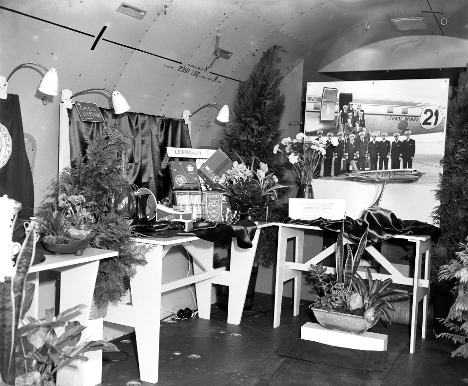 KLM DC 6A Liftmaster Ir. A. Damme (winnaar London-Christchurch Canterbury Cent, Bestanddeelnr 906-0868