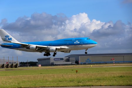 KLM Boeing 747-400 PH-BFS landing at EHAM 11