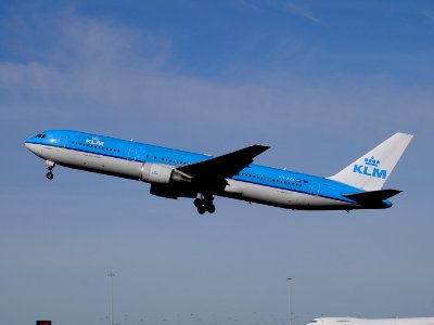 KLM Boeing 767-300ER PH-BZK departing Schiphol 2005