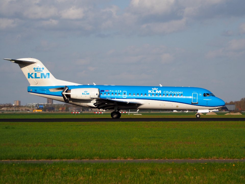 KLM Cityhopper PH-KZB Fokker 70-100 on the Polderbaan, Schiphol (AMS - EHAM), pic2