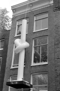 Knoop van Tajiri hangend aan de hijsbalk, Bestanddeelnr 924-6762