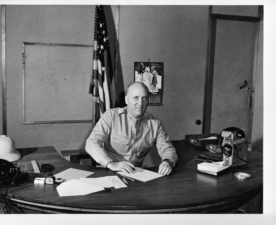 Kolonel Henderson, de commandant van de Amerikaanse troepen in Suriname, Bestanddeelnr 935-1349