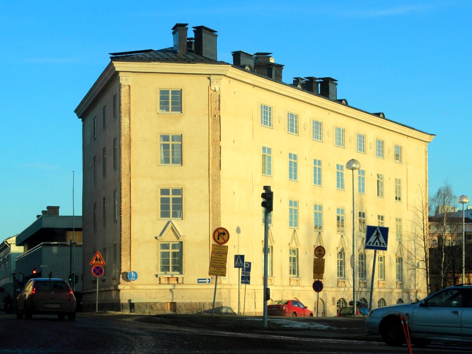 Kolmiotalo Oulu 20150314 02