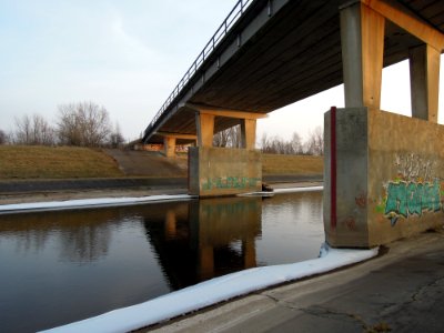 Knautnaundorfer Elsterbrücke im Verlauf der Bundesstraße 186 -Südostansicht- Anfang März 2018