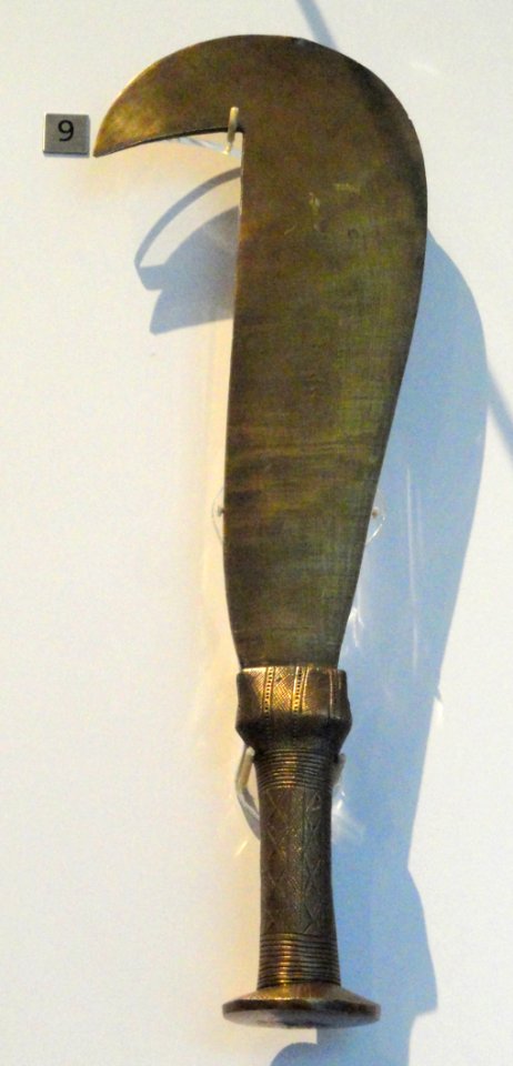 Knife, Teke, Democratic Republic of the Congo, late 19th century - Royal Ontario Museum - DSC09593