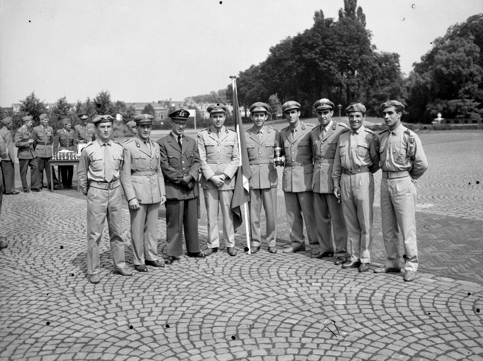 KMA Breda sluiting + prijsuitreiking militaire vijfkamp, Bestanddeelnr 907-2761