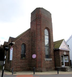 Knaphill Methodist Church, Broadway, Knaphill (June 2015) (3)