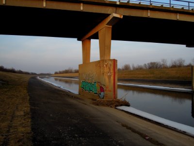 Knautnaundorfer Elsterbrücke im Verlauf der Bundesstraße 186 -Flussbettpfeiler- Anfang März 2018