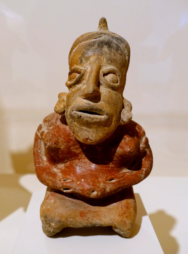 Kneeling female figure, Ameca style, Jalisco, Mexico, 300 BC to 200 AD, ceramic - Jordan Schnitzer Museum of Art, University of Oregon - Eugene, Oregon - DSC09497