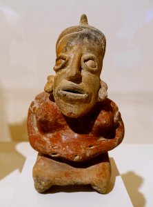 Kneeling female figure, Ameca style, Jalisco, Mexico, 300 BC to 200 AD, ceramic - Jordan Schnitzer Museum of Art, University of Oregon - Eugene, Oregon - DSC09497