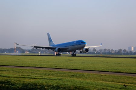 KLM Airbus A330-200 PH-AOD Landing at EHAM 7