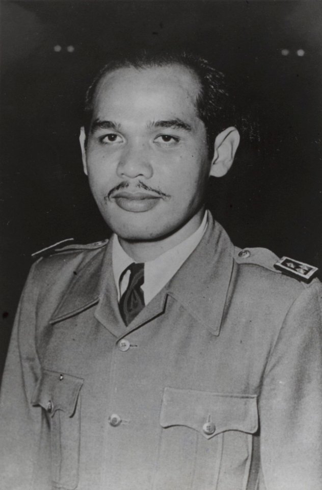 Kolonel Simatoepang Chef-staf van de TNI, uitgever van de order "staakt het vure…, Bestanddeelnr 344030 010