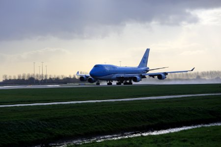 KLM Boeing 747-400 PH-BFW departing EHAM 1